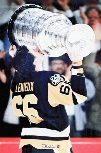 Strhující příběh kanadské legendy NHL. Před 15 lety Mario Lemieux skončil s hokejem