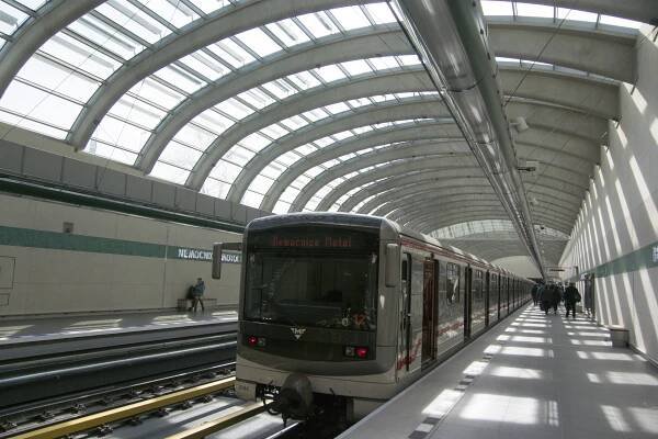 Stanice metra ve fotografiích (Nemocnice Motol) | Metro | IZDoprava.cz