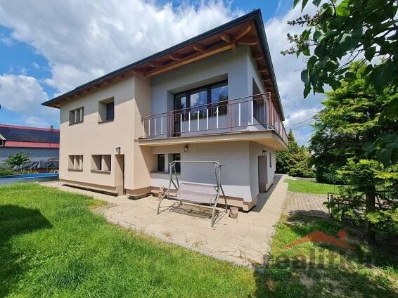 Prodej rodinného domu s garáží a zahradou v Litultovicích, okr. Opava, obrázek č. 1
