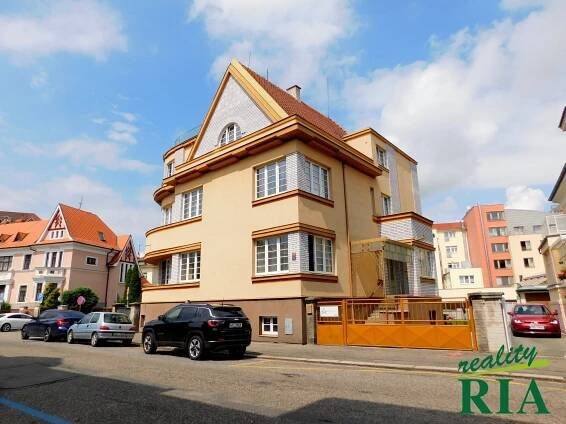 Poděbrady - pronájem kanceláře 20 m2 u centra města - reality-ria.cz