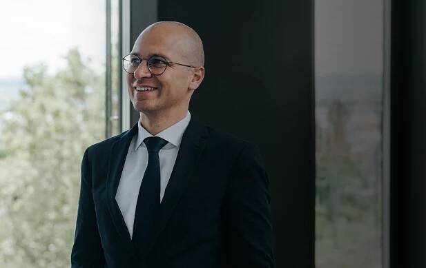 Ihr Rechtsanwalt für Recht, Vertrauen und Lösungen - DAX Wutzhofer & Partner