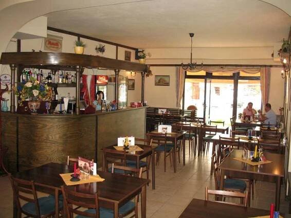 Pizzeria Amfora Mansfeldova Praha | Apetee
