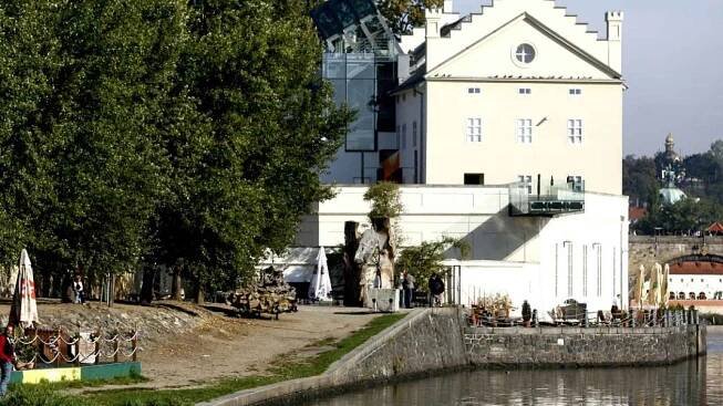 Muzeum Kampa vystavilo umění 60. let ze dvou privátních sbírek