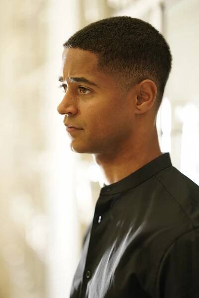 Vražedná práva - Jsi ten práskač? - Z filmu - Alfred Enoch