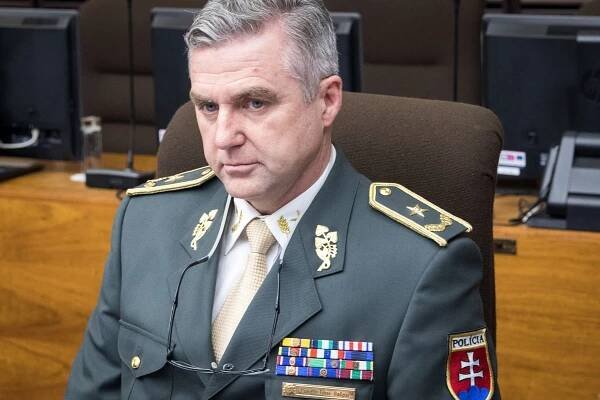 Vráti sa obvinený Gašpar do politiky? Prehovoril s Ficom a Kaliňákom po boku: "Naďalej platí, že moja priorita je moja obhajoba a očistenie môjho mena."