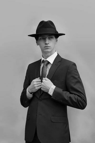 Základová fotografie na téma černobílý, černý oblek, elegantní, formální móda, formální oblečení, gentleman, hezký, jednobarevný