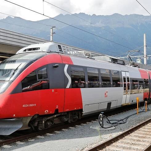 Tropische Temperaturen - Fahrgäste mussten aus heißem Zug evakuiert werden