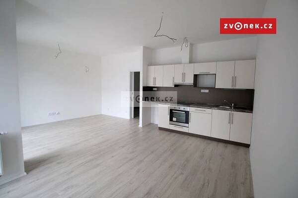 Pronájem Byt 1+kk, Komenského, Otrokovice, okres Zlín