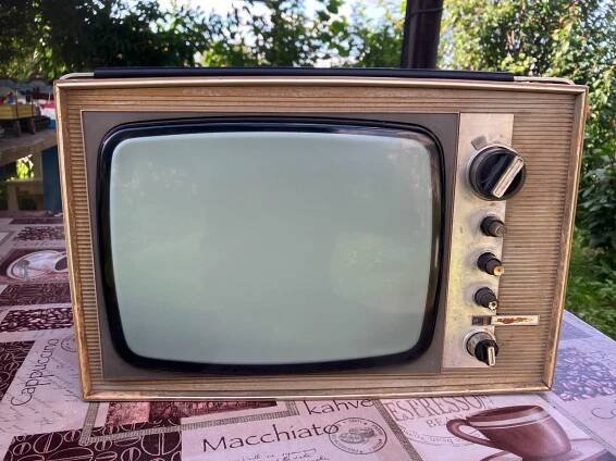 stara Přenosná televize Minivizor Ta675 - Videoton