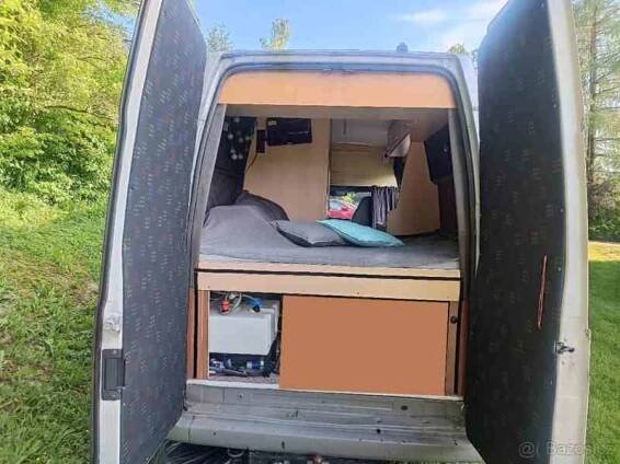 Obytná dodávka Ford   - foto 6