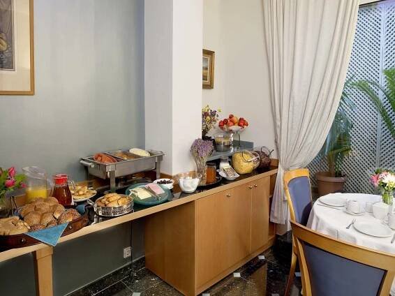 Athos Hotel 3*