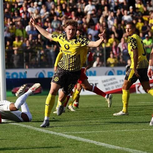 BVB gewinnt 8:1! Borussia Dortmund dominiert Sportfreunde Siegen