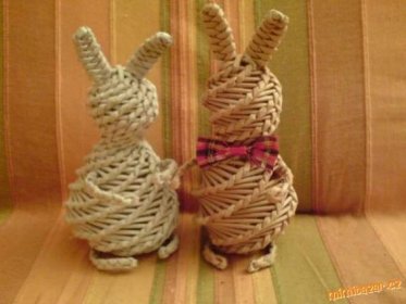Postup na pletení velikonočního zajíčka z papíru