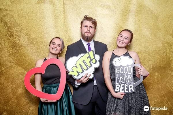 Fotokoutek Fotopixla na maturitní ples. Slaný Fotokoutek Fotopixla