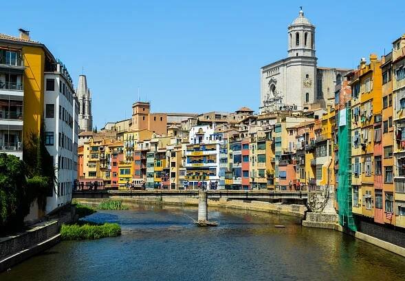 Is Girona Worth Visiting? Epic Experiences Await!
