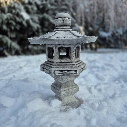 JAPONSKÁ LAMPA ČERNÁ BETONOVÁ ZAHRADNÍ FIGURA 12 kg 42 cm