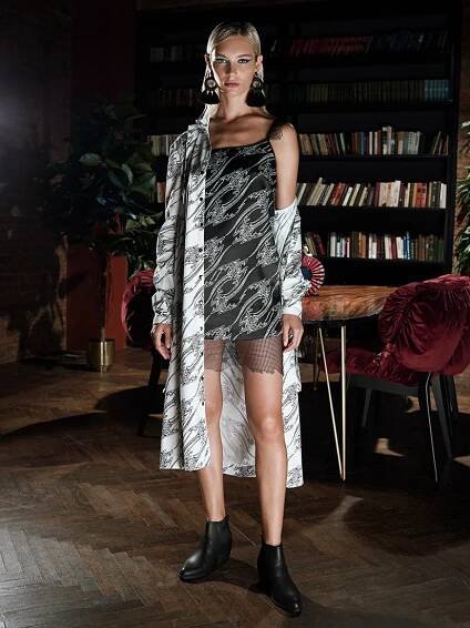 lookbook for for Vanda Fondunaeva 2019 photo Konstantin Sorokin style Natasha Gorkaya mua Yana Novikova model Dasha Cherdantseva and Lilya Kotsur