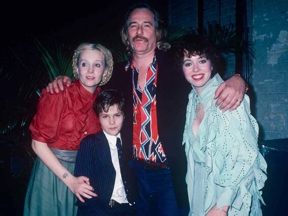 Mackenzie Phillips with her father John Phillips, half-brother Tamerlane, and Genevieve Waite circa 1980 in New York.