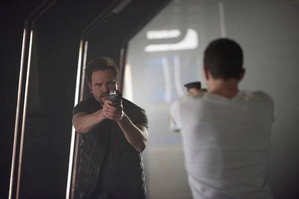Dark Matter - Episode 13 - Z filmu - Anthony Lemke