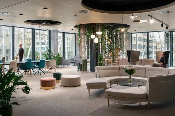 Moderní flexibilní kancelářské prostory ve Flow Building a Praga Office & Garden