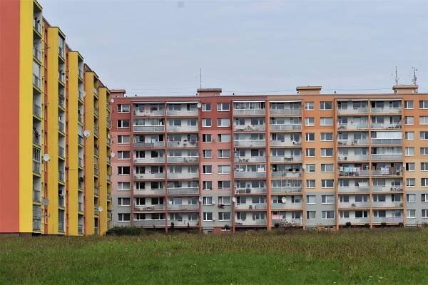 Byty za každou cenu, nebo i s parádou? Zásady pro developery rozdělují Roudnici