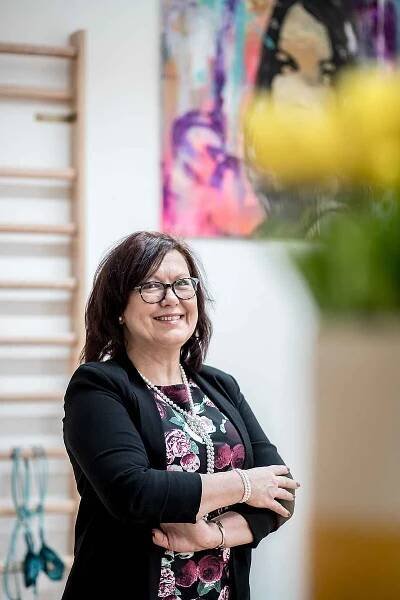 Kateřina Cajthamlová: Přitlouct hřebík se má dítě učit v rodině, ne ve škole