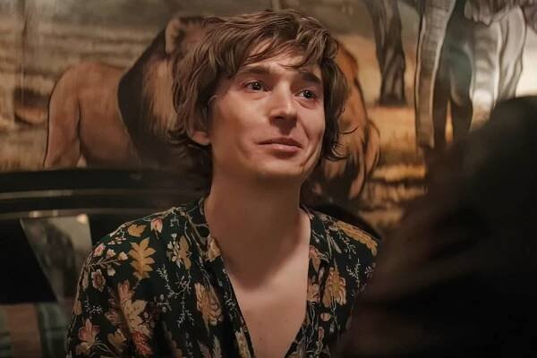 Who is Austin Abrams from Wolfs?