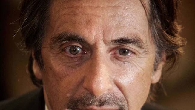 Al Pacino v roli slavného producenta Spectora, který skončil jako vrah - Novinky