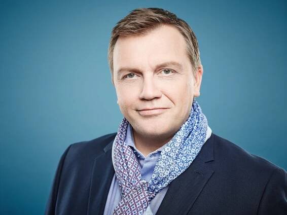 Hape Kerkeling_Ich lasse mir das Singen nicht verbieten (c) Felix Rachor_PR Foto2_Radeln ohne Alter Deutschland
