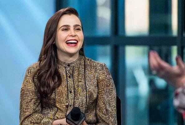 Here's Why Bachelor Superfan Mae Whitman Thinks Seinne Would Make the Perfect Bachelorette