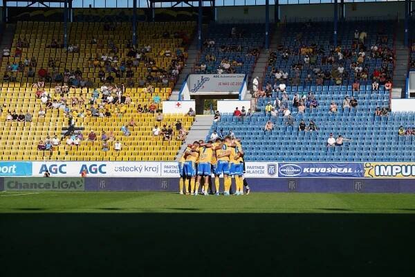 Teplice dominovaly v záchranářském souboji, České Budějovice přehrály jasně 5:2 - 90min.cz
