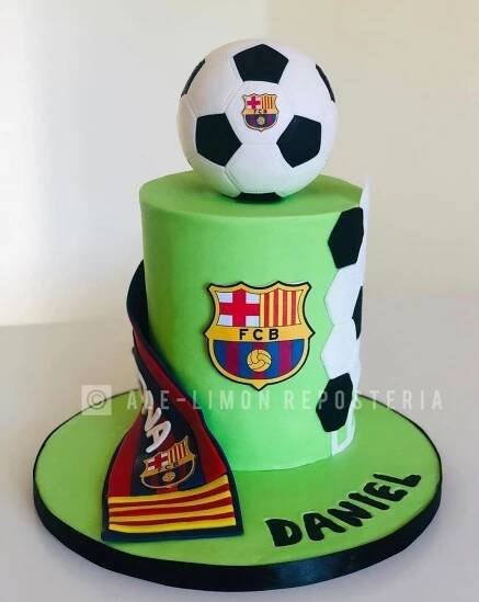 Torta Deportiva con Pelota de Fútbol