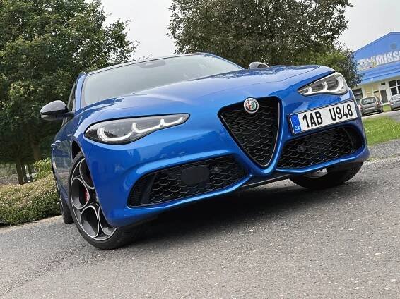 Alfa Romeo Giulia 2.0 Turbo AT8 Q4 – nejlepší řidičský sedan současnosti | Autoindex