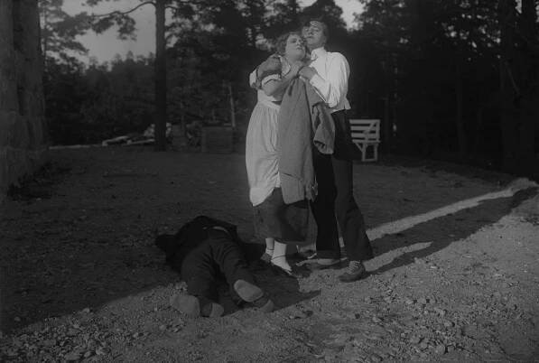 Karin Molander, Carlo Wieth - Det röda tornet - Z filmu
