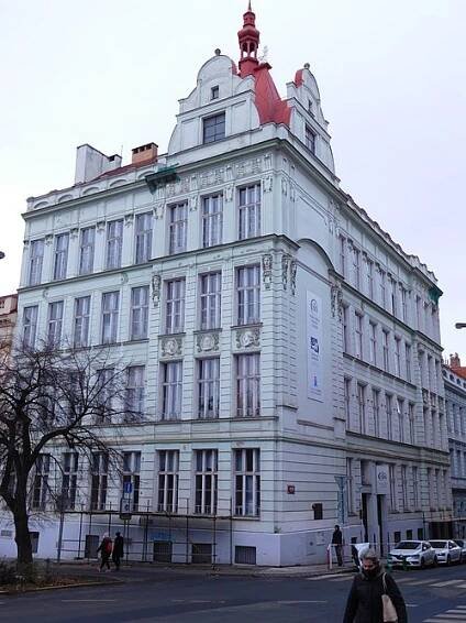 University of Finance and Administration - Wikidata
