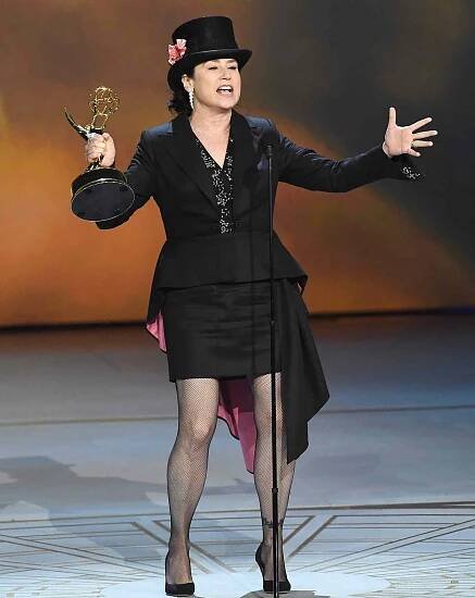 Amy Sherman-Palladino Critiques Emmys Design: 'Whoever Put That Carpet Down Hates Women'