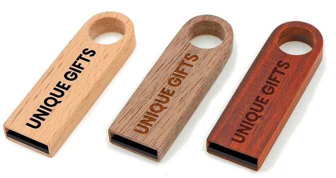 Dřevěný mini USB 2.0 flash disk | Société s.r.o.