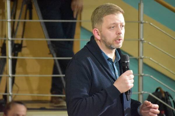 Sokolov se nestal druhou Karvinou. Debata s Rakušanem ale byla velmi vyhrocená