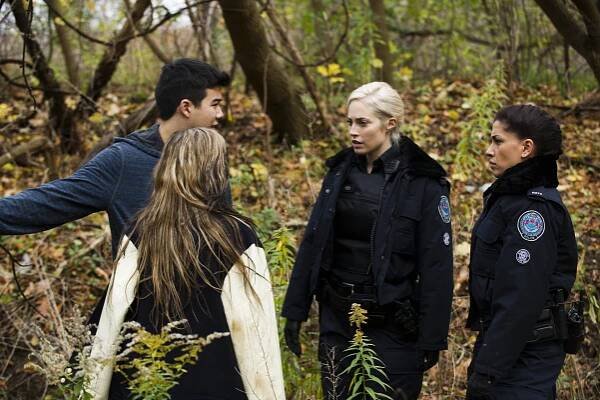 Rookie Blue - Pátek třináctého - Z filmu - Charlotte Sullivan, Rachael Ancheril