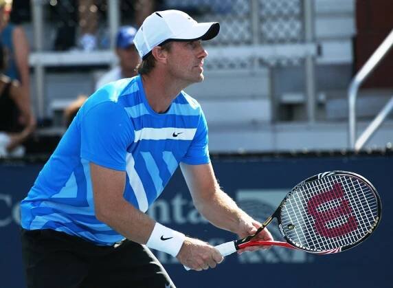 Soubor:Simon Aspelin at the 2010 US Open 02.jpg – Wikipedie