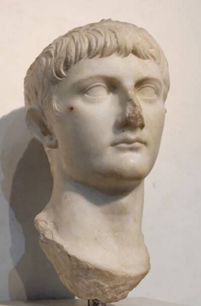 Germanico Giulio Cesare