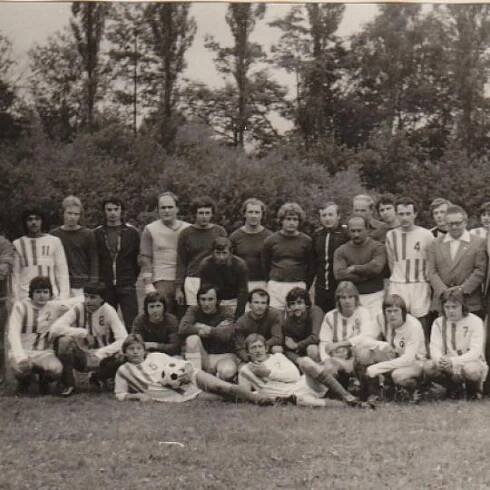 Historie fotbalového oddílu Sokol Držkov 17