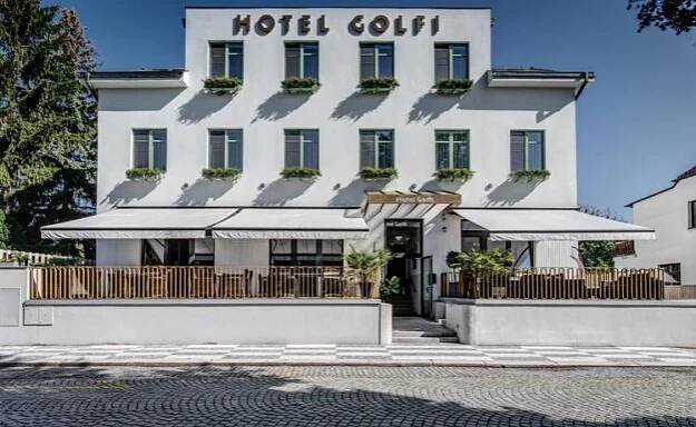 Hotel Golfi