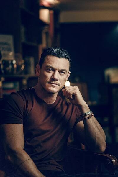 Luke Evans – Soundtrack Of My Life (Interview)