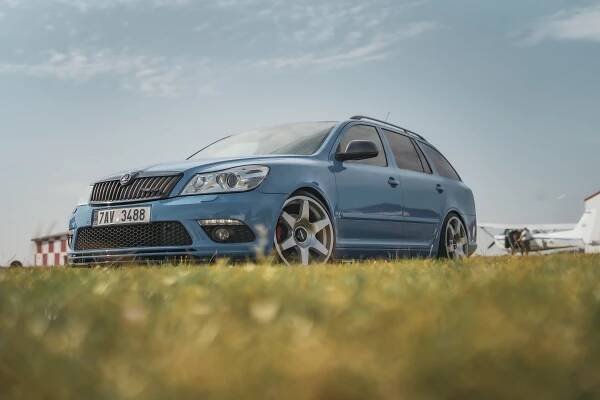 Šmoulinka od Jajiny: Octavia 2 RS Combi tuning | OctaviaTuning.cz