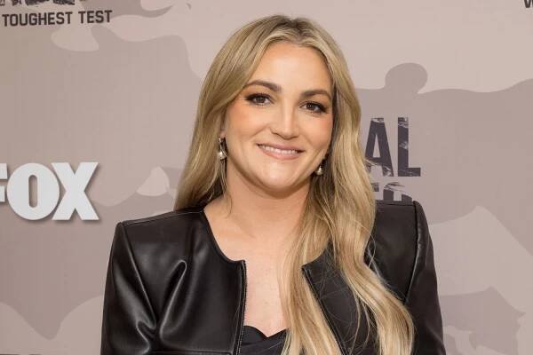 Jamie Lynn Spears and Brexit Mastermind Among Stars Facing Off in U.K.'s 'I'm a Celebrity...Get Me Out of Here!'