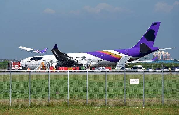 Thai Airways blacks out logos after accident