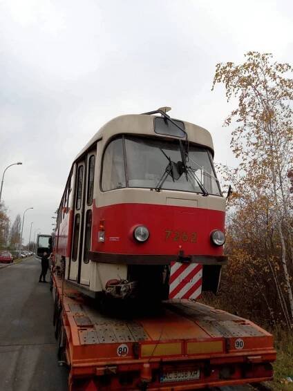 Z Prahy na Ukrajinu dnes odváží další čtyři tramvaje, celkem jich DPP daruje dvacet - Dopraváček 