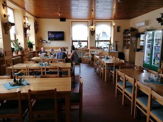 Zámecká restaurace | 602 495 295