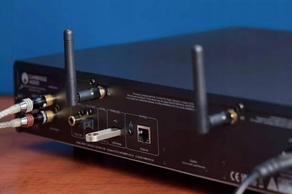 CAMBRIDGE AUDIO AXN10 STREAMER 32Bit/768kHz DAC Bluetooth USB-A přehrávač WiFi Šířka výrobku 43 cm